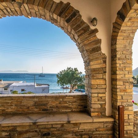 Traditional House By The Sea Istérnia Esterno foto