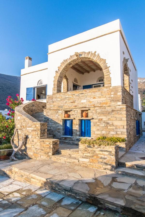 Traditional House By The Sea Istérnia Esterno foto