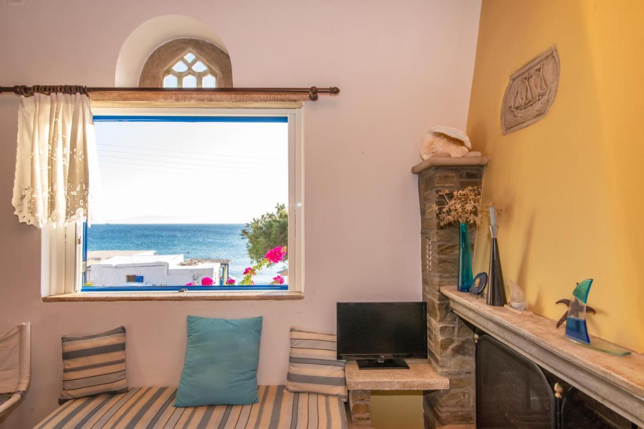 Traditional House By The Sea Istérnia Esterno foto