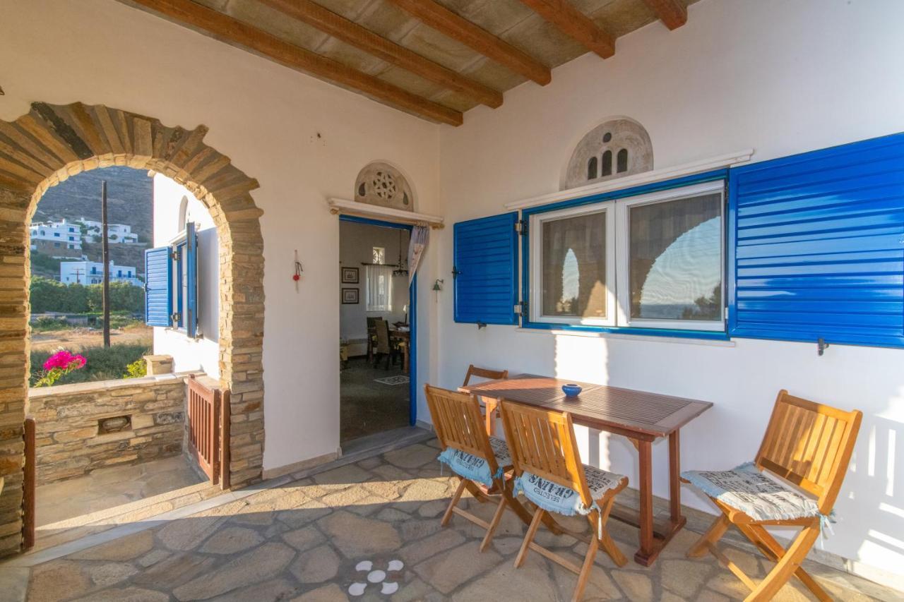 Traditional House By The Sea Istérnia Esterno foto