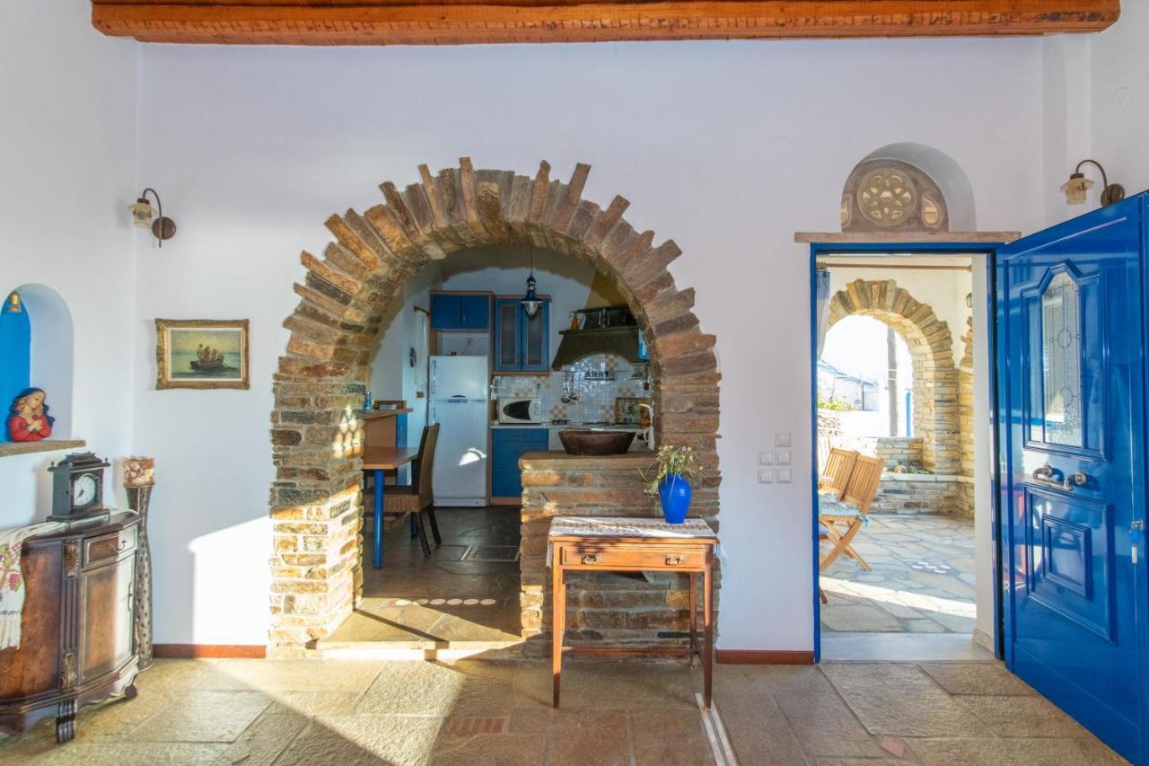 Traditional House By The Sea Istérnia Esterno foto