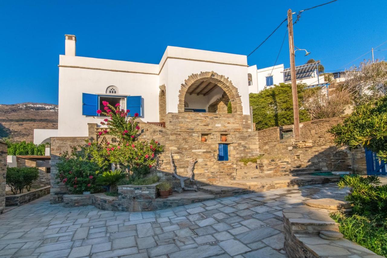 Traditional House By The Sea Istérnia Esterno foto